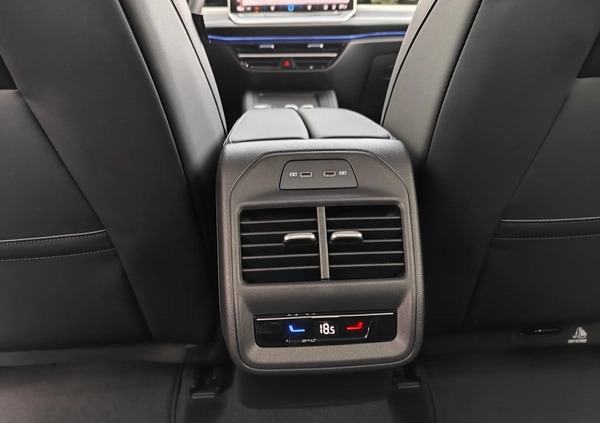 Volkswagen Passat cena 184490 przebieg: 10, rok produkcji 2024 z Będzin małe 704
